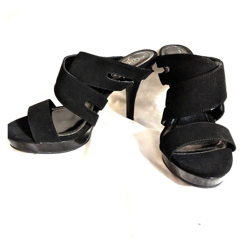 Size 8 heels by Unlisted Kenneth Cole Production